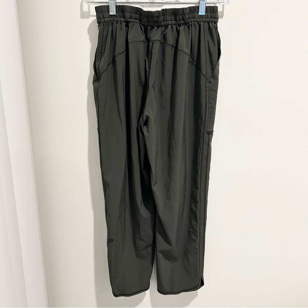 Lululemon Final Play Crop *23” Evergreen Size 6 FLAWED - Picture 7 of 11